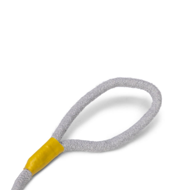 Karlie Tennisball mit Seil - 8 cm