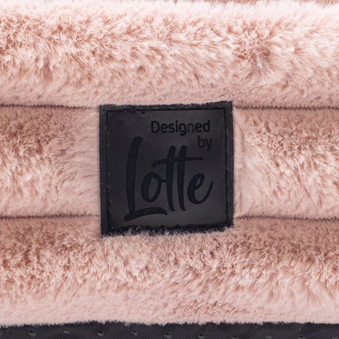 Designed by Lotte Hundekissen Reza - Rosa - 100 x 70 cm